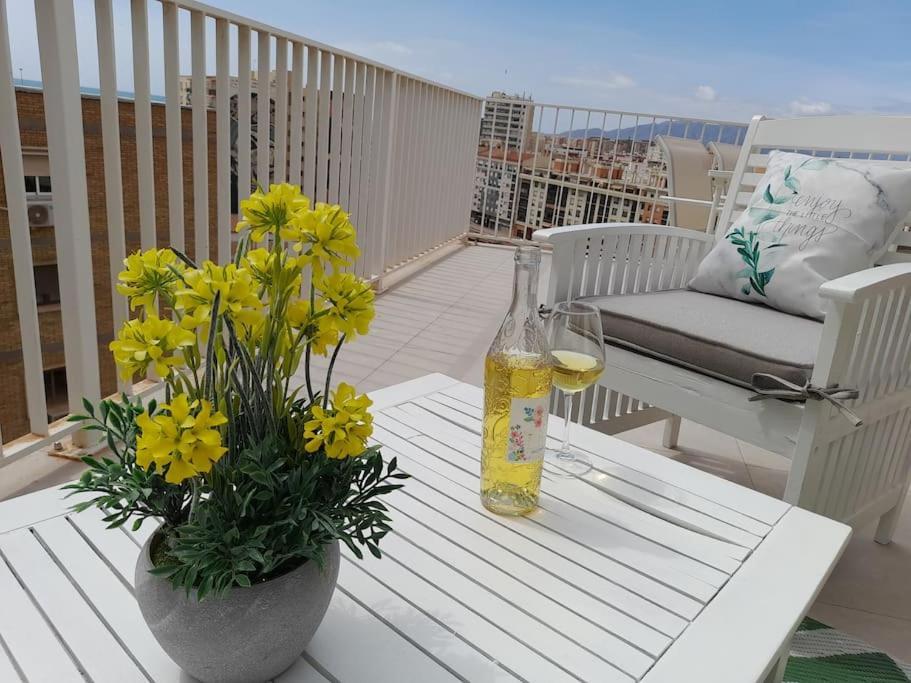 Sea Views Penthouse City Center Малага Экстерьер фото