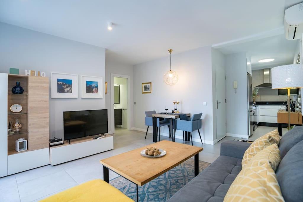 Sea Views Penthouse City Center Малага Экстерьер фото