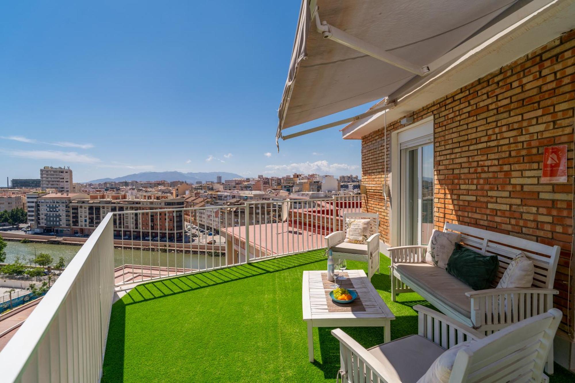 Sea Views Penthouse City Center Малага Экстерьер фото
